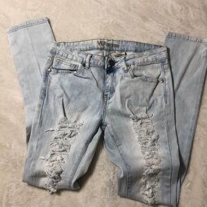 VIP distressed jean with bleached wash